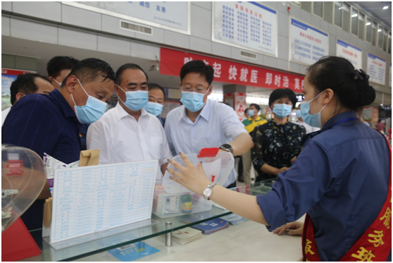 市长孙正东到阜阳远程汽车中心站检查督导建设天下文明都会事情